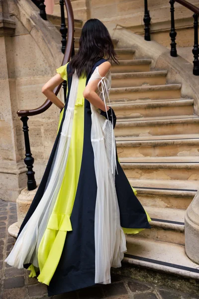 Look 10